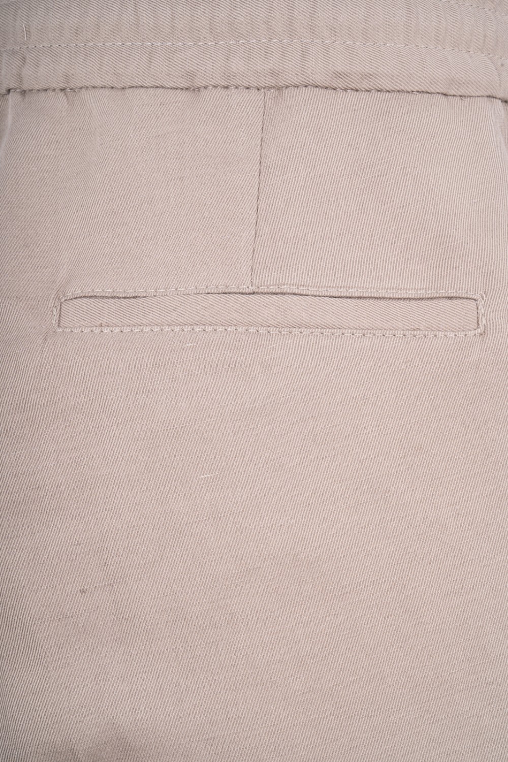 shop BRUNELLO CUCINELLI  Pantalone: Brunello Cucinelli pantaloni in misto lino e cotone.
Taupe.
Vita con coulisse elasticizzata.
Due tasche laterali a filetto.
Due tasche posteriori nascoste.
Gamba affusolata.
Composizione: 56% Lino, 44% Cotone.
Made in Italy.. MH255E1710-C2455 number 3572573